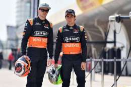 Force India рискует потерять обоих своих пилотов