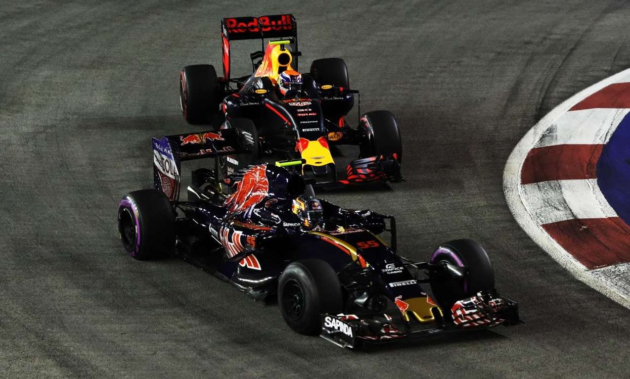 Карлос Сайнс: "Toro Rosso может выйти из тени Red Bull"