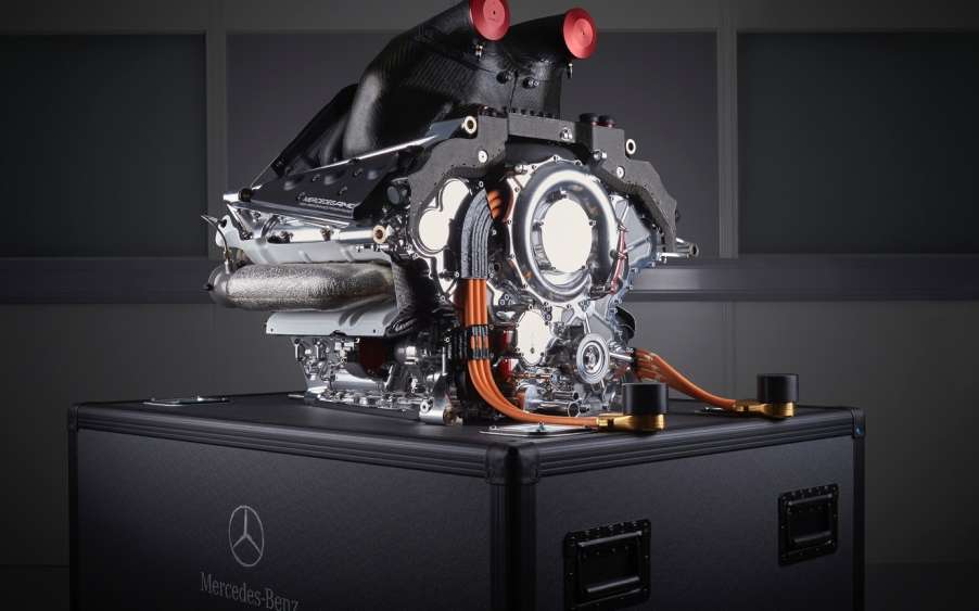 Mercedes обеспечит клиентов одинаковыми силовыми установками