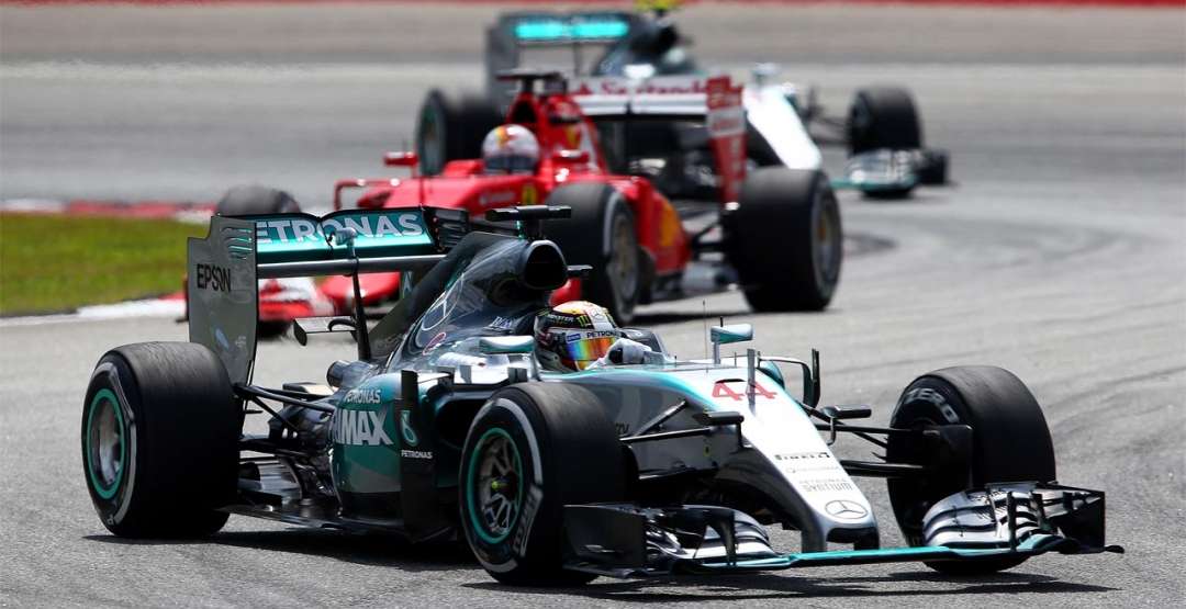 Mercedes ожидает упорную борьбу за титул